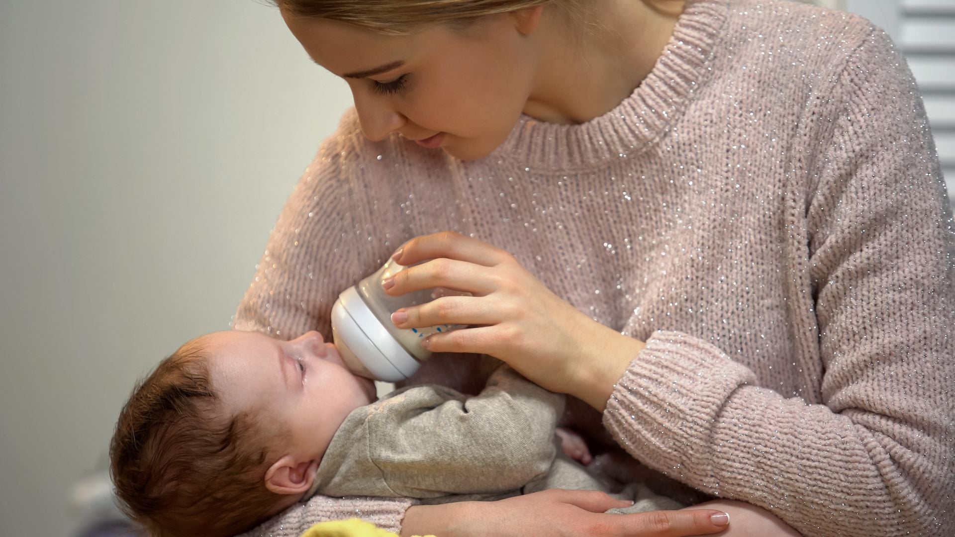 How to introduce a bottle shops to breastfed baby